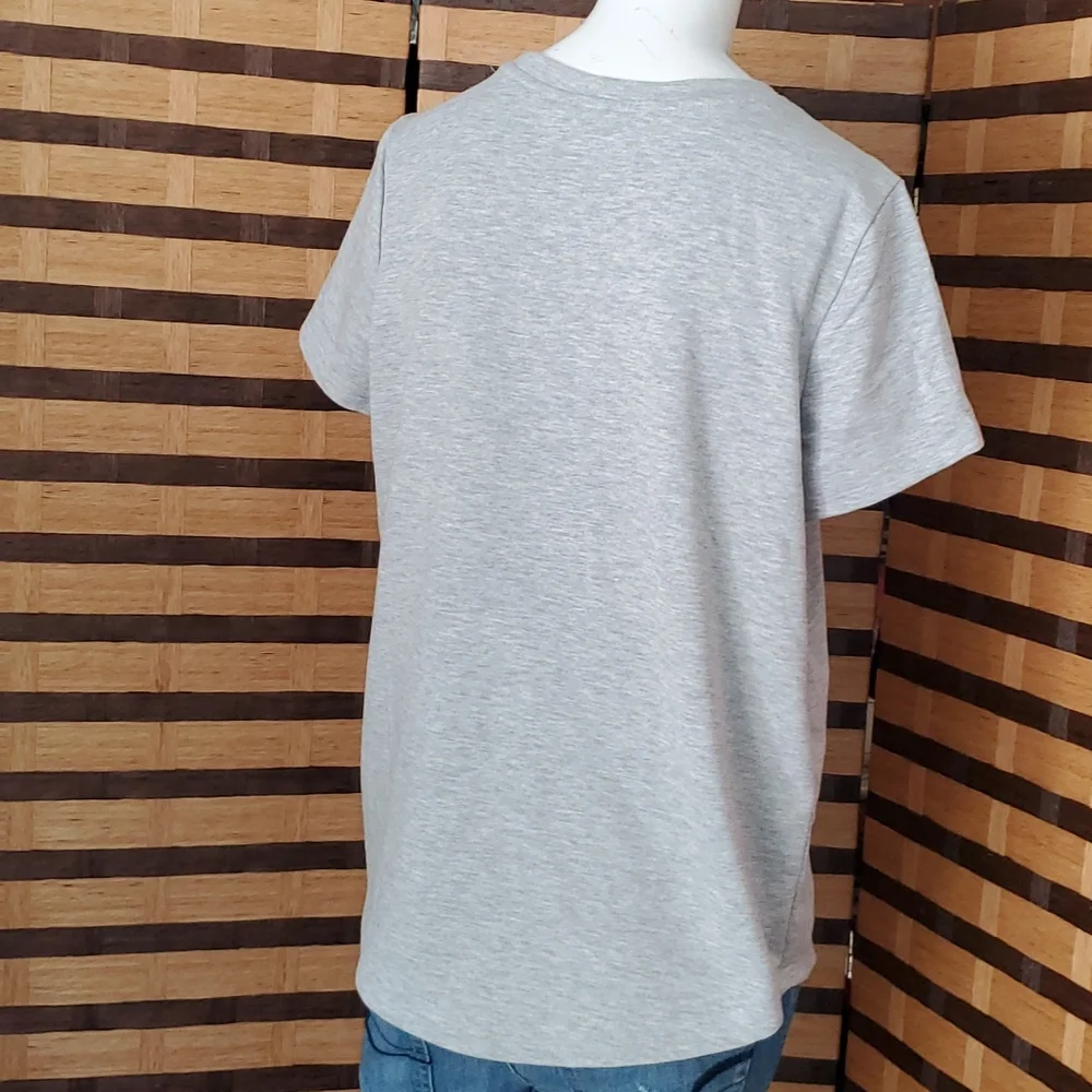 EUC! Simply Vera Wang raised rose tshirt - Picture 3 of 9
